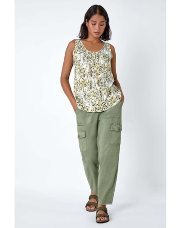 Roman Abstract Spot Print Button Vest