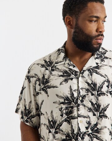 Jack & Jones Jeff Printed Resort Shirt -Cream/Black