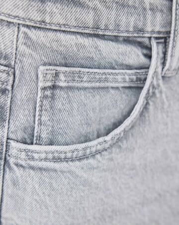 Mango Jeans Newmom
