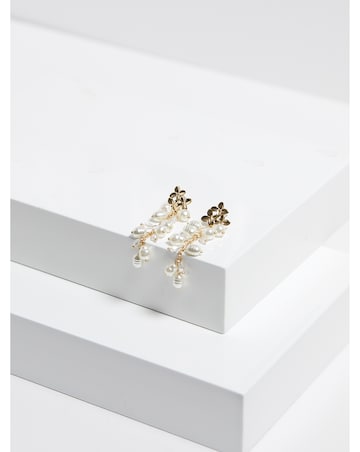 Mood Gold Triple Flower Pearl Cluster Drop Earrings