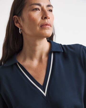 Contrast V-Neck Collared Top