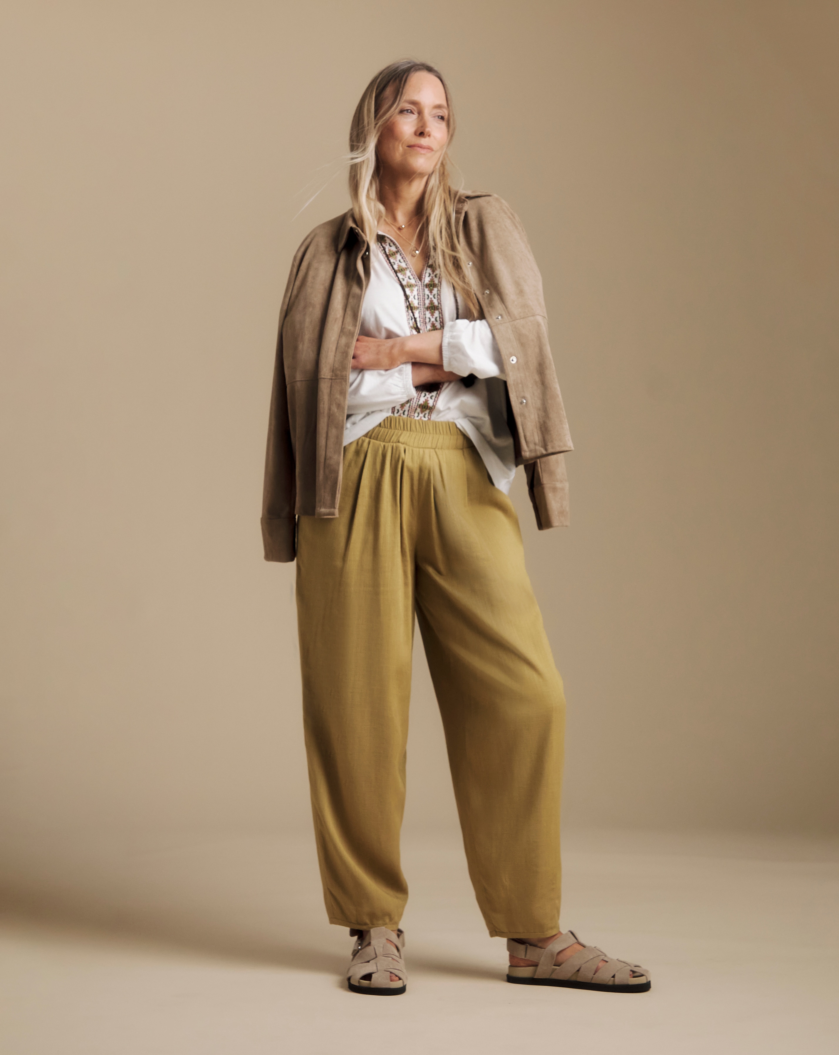 New In - Julipa Petite Linen Tapered Trousers