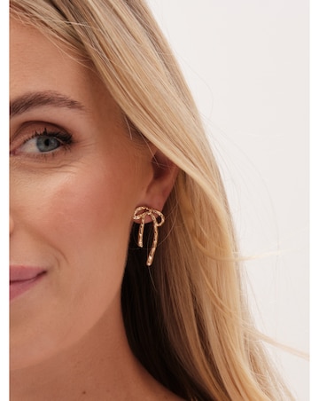 Mood Gold Hammered Polished Bow Earrings