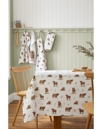 Catherine Lansfield Angus Highland Cow Cotton Table Cloth