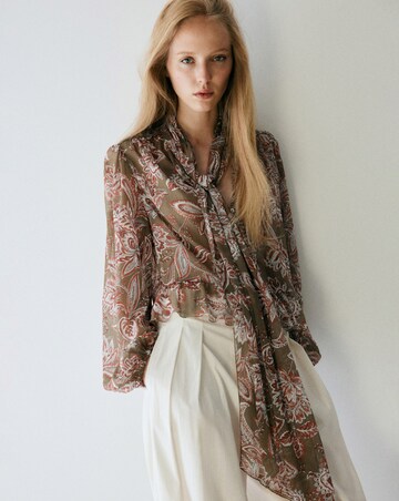 Mango Blouse Curry