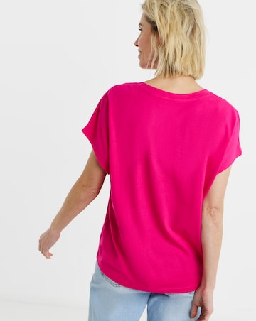 Broderie V-Neck T-Shirt