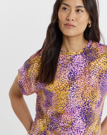 The Longline Short Sleeve Curved Hem Top