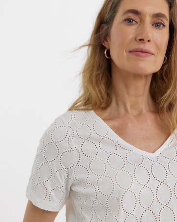 Broderie V-Neck Bubble Hem Top