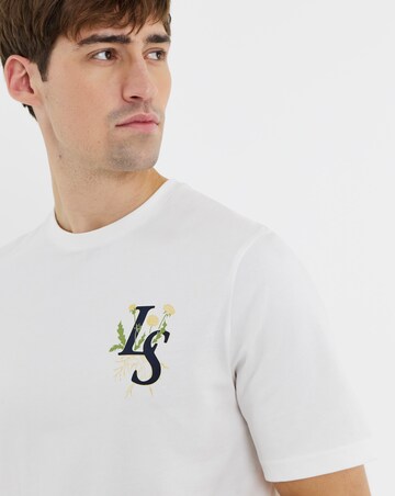 Lyle & Scott Dandelion Script Graphic T-shirt