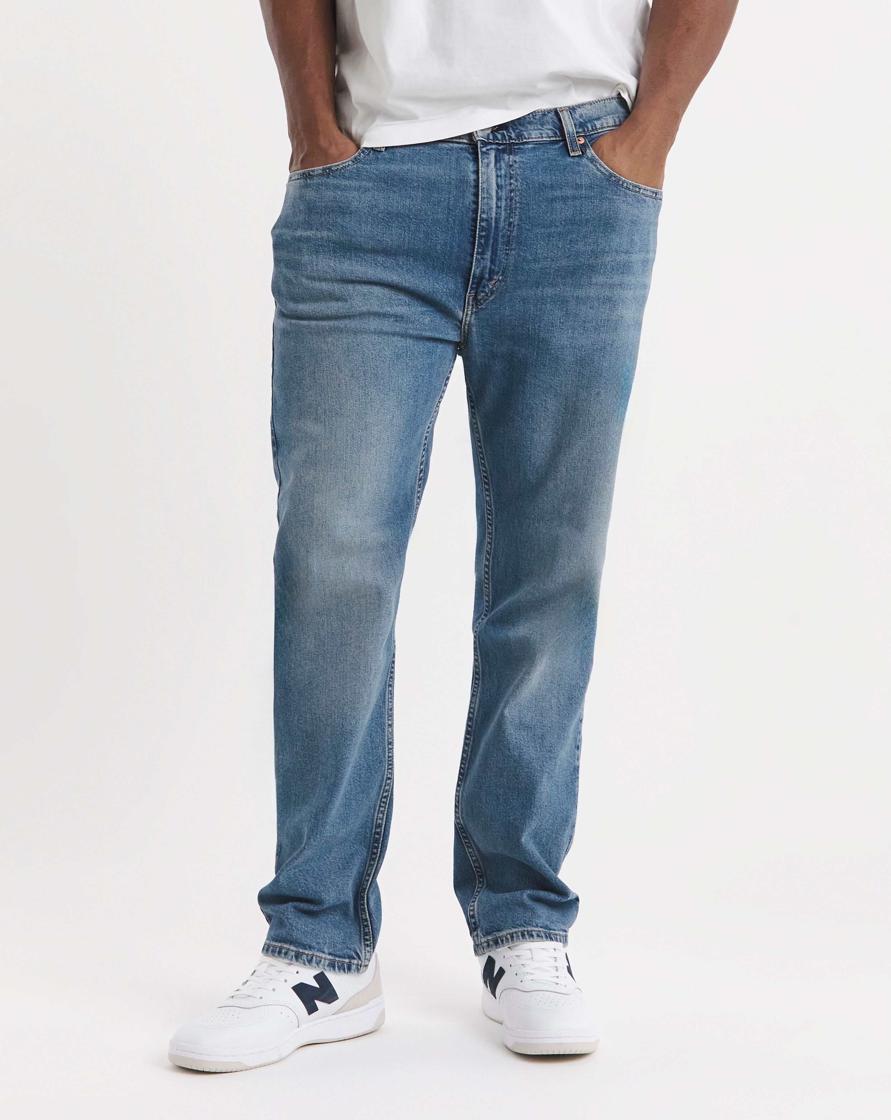 Levi's 502 Taper Jean - Medium Indigo