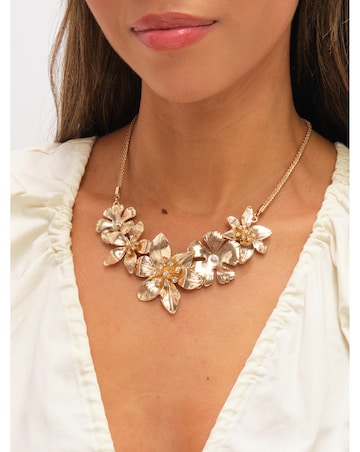 Mood Gold Polished Statement Floral Necklace