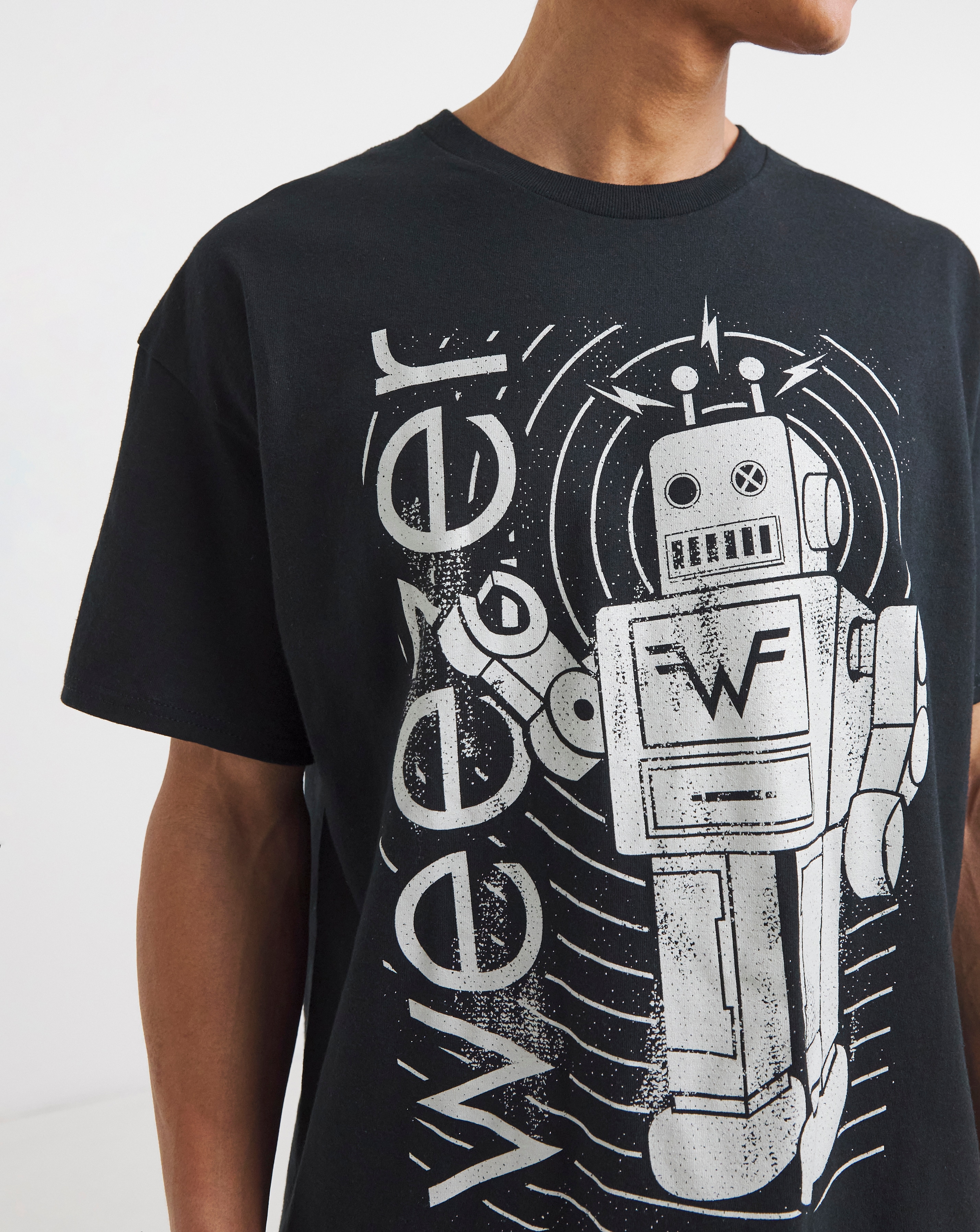 Weezer Graphic Band T-Shirt - Black