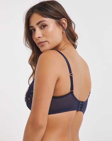 Dorina Curves Finley Moulded Cup Wired Bra