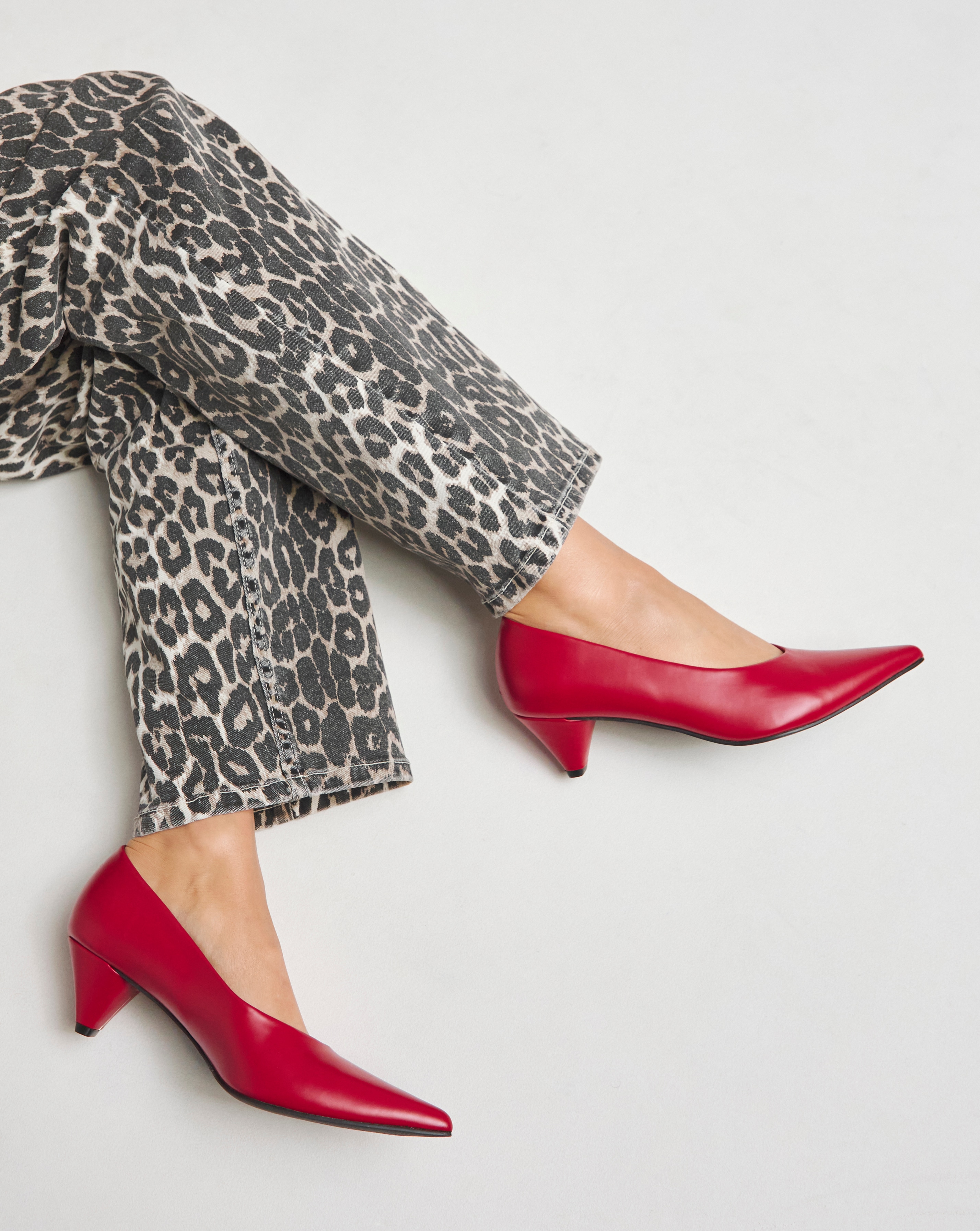 Low Kitten Heel Court Shoe Ex Wide