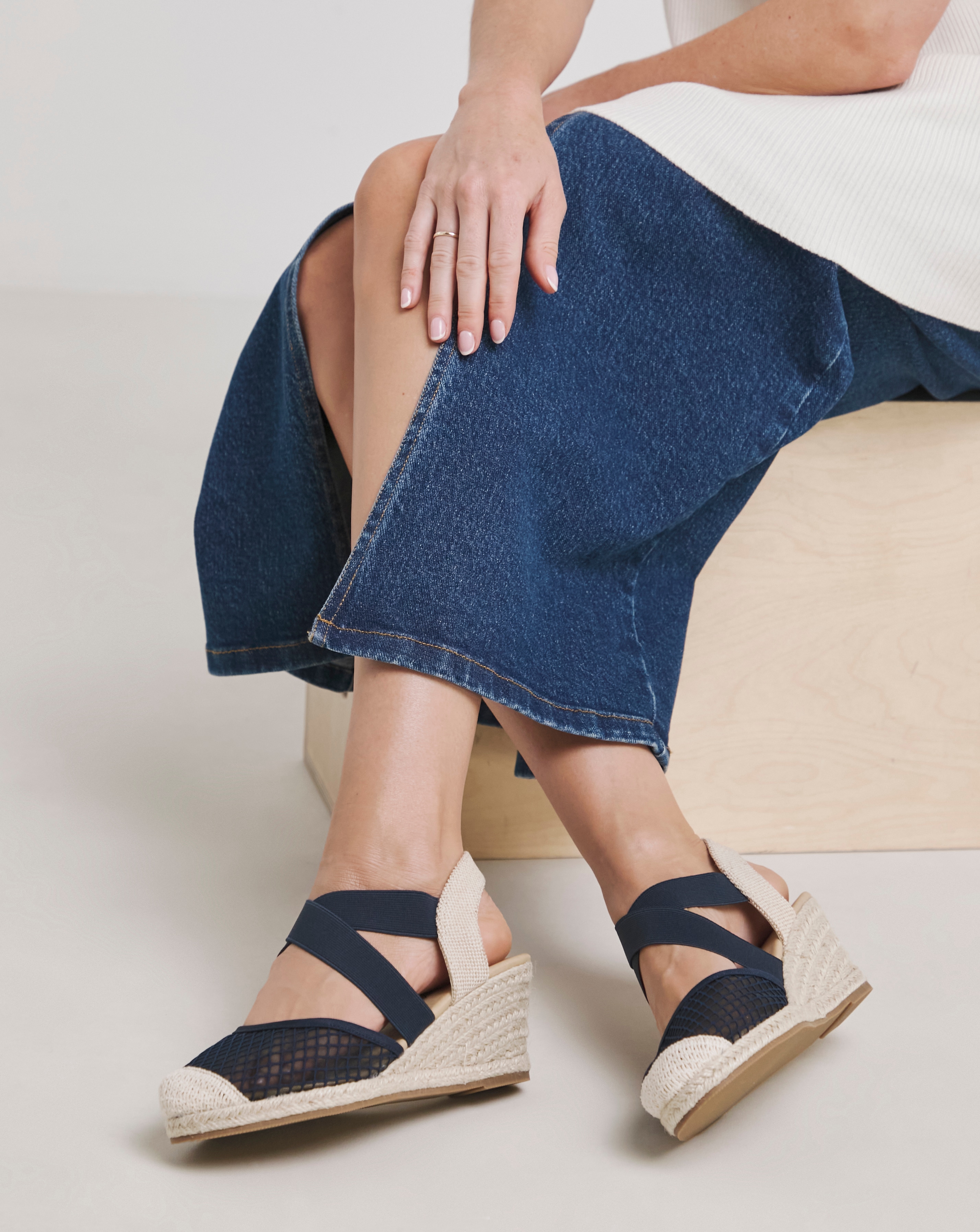 Wedged Close Toe Espadrille Ex Wide