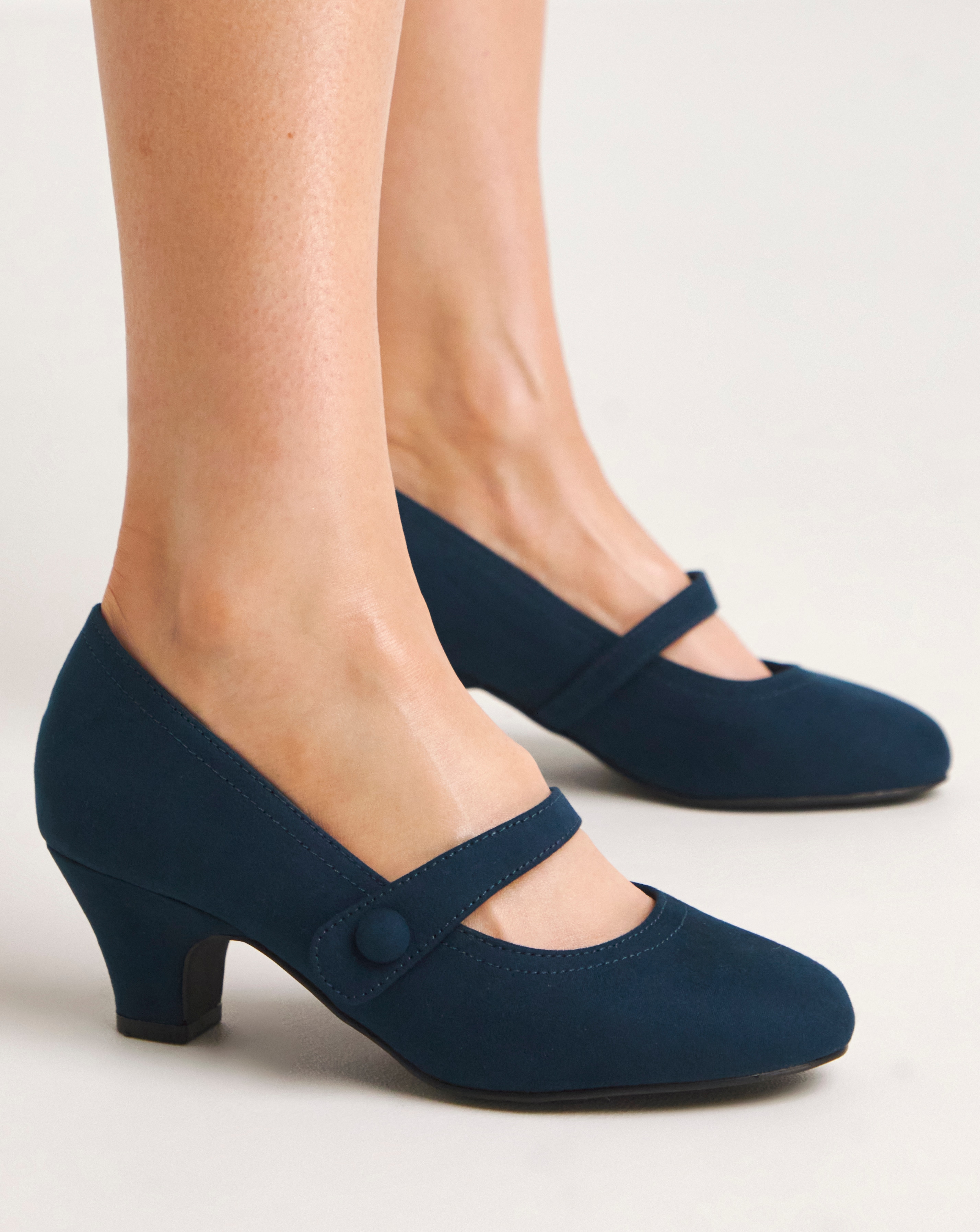 Mary Jane Shoe EEE Fit