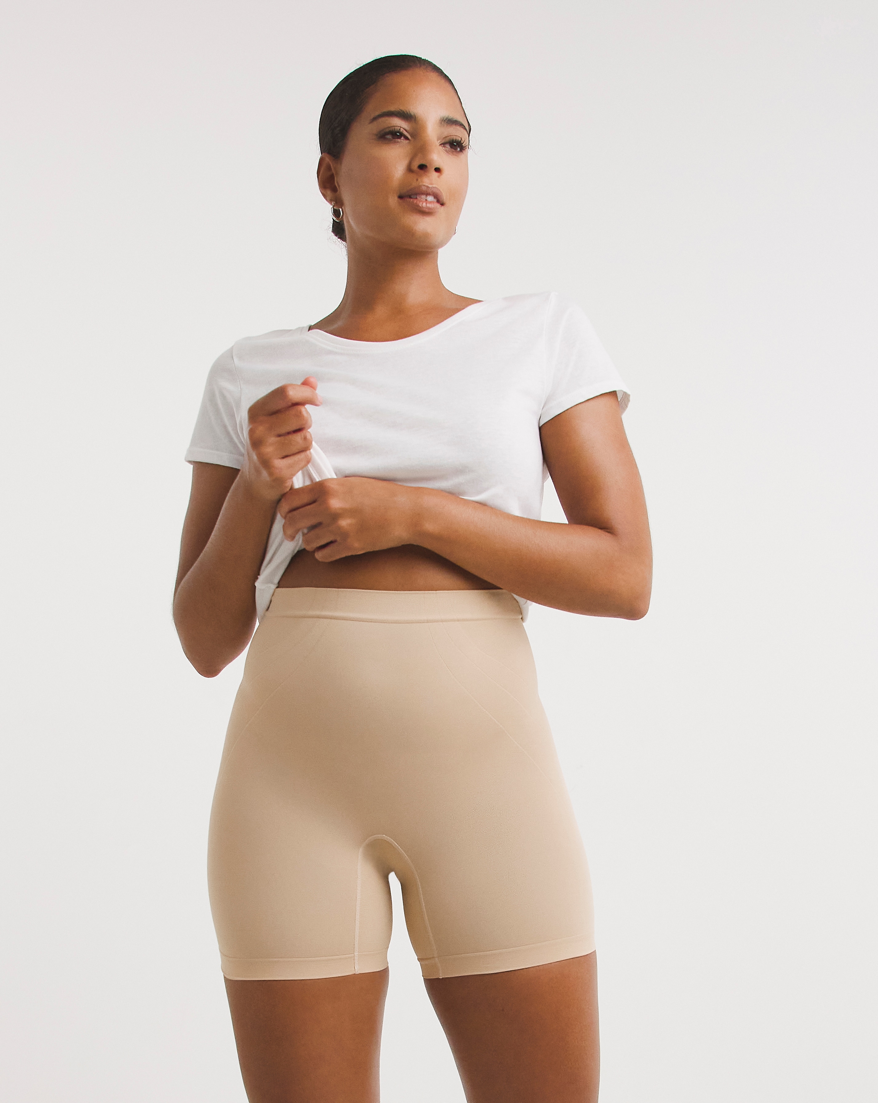 Maidenform Seamless Shaping Shorts Nude