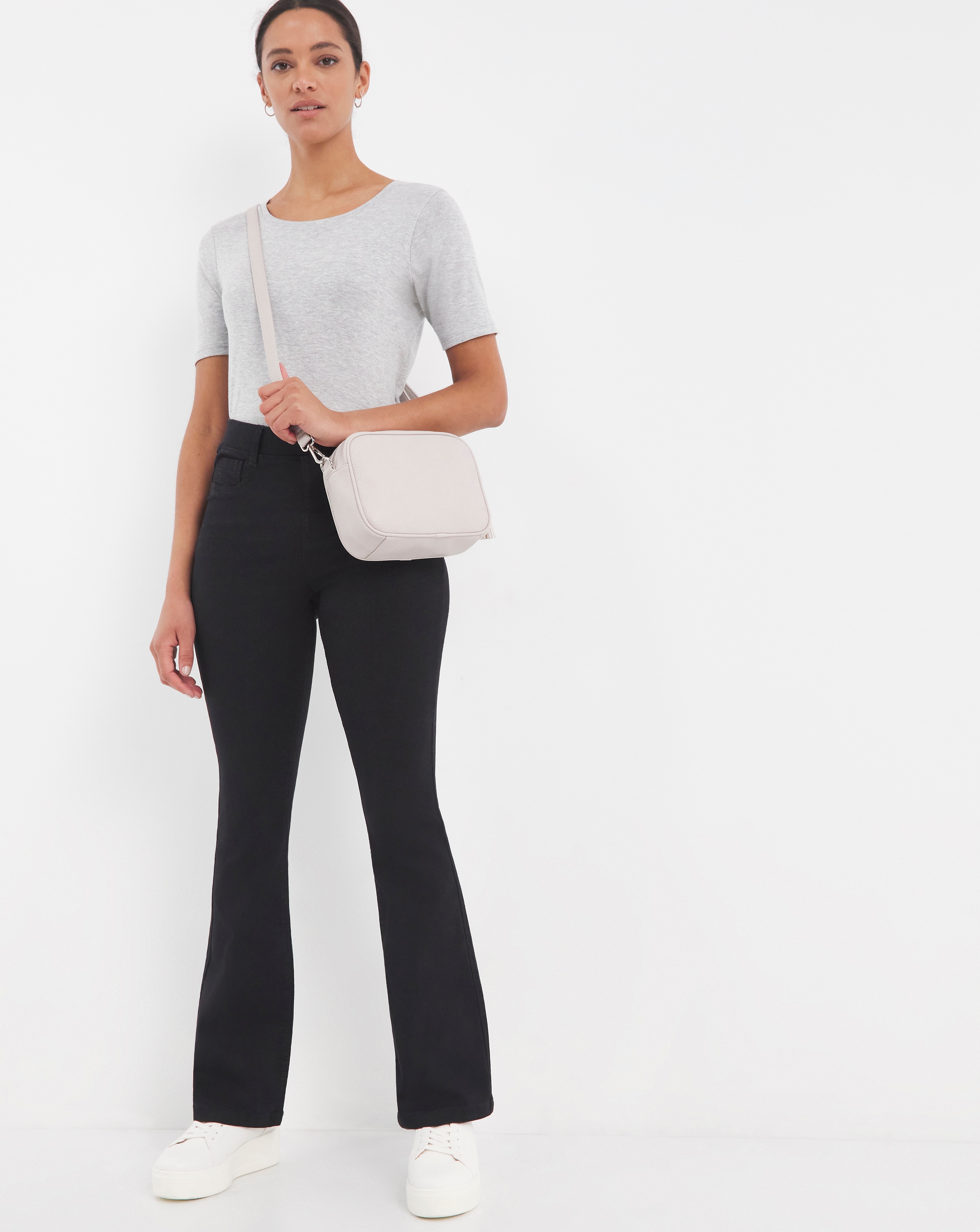 Erin Black Pull On Bootcut Jeggings 