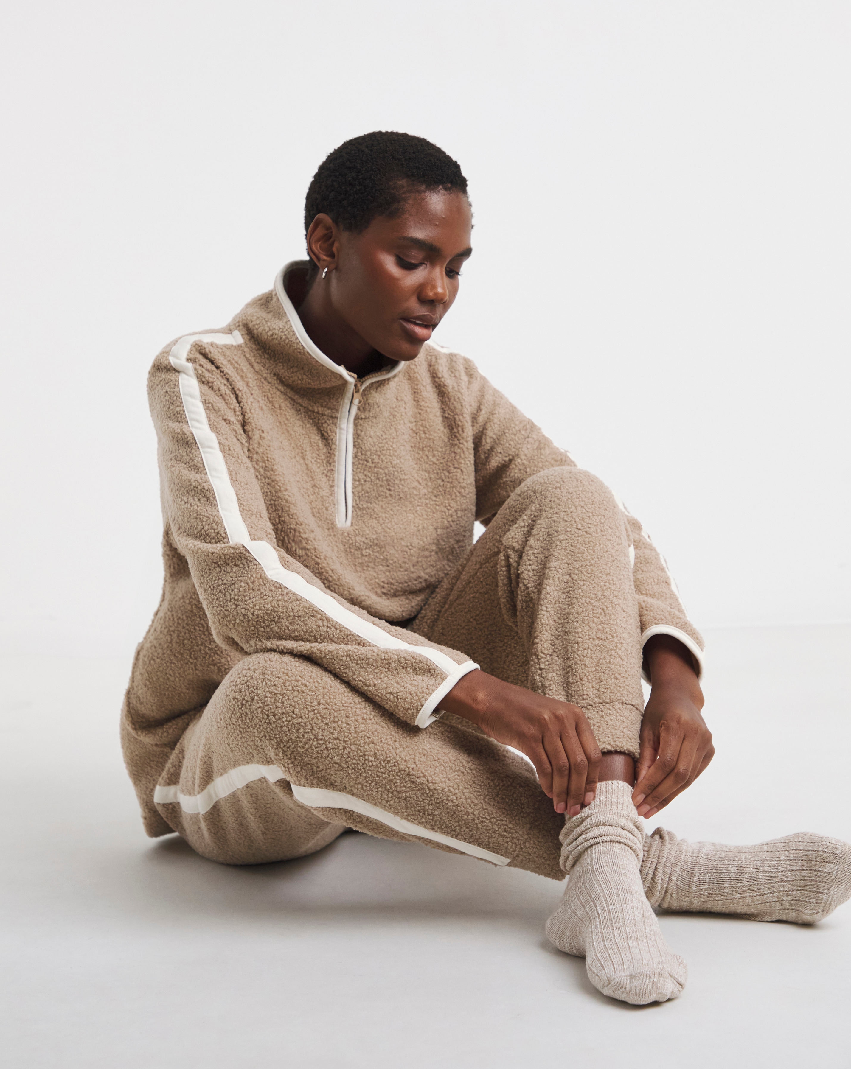 Pretty Secrets Borg Lounge Set