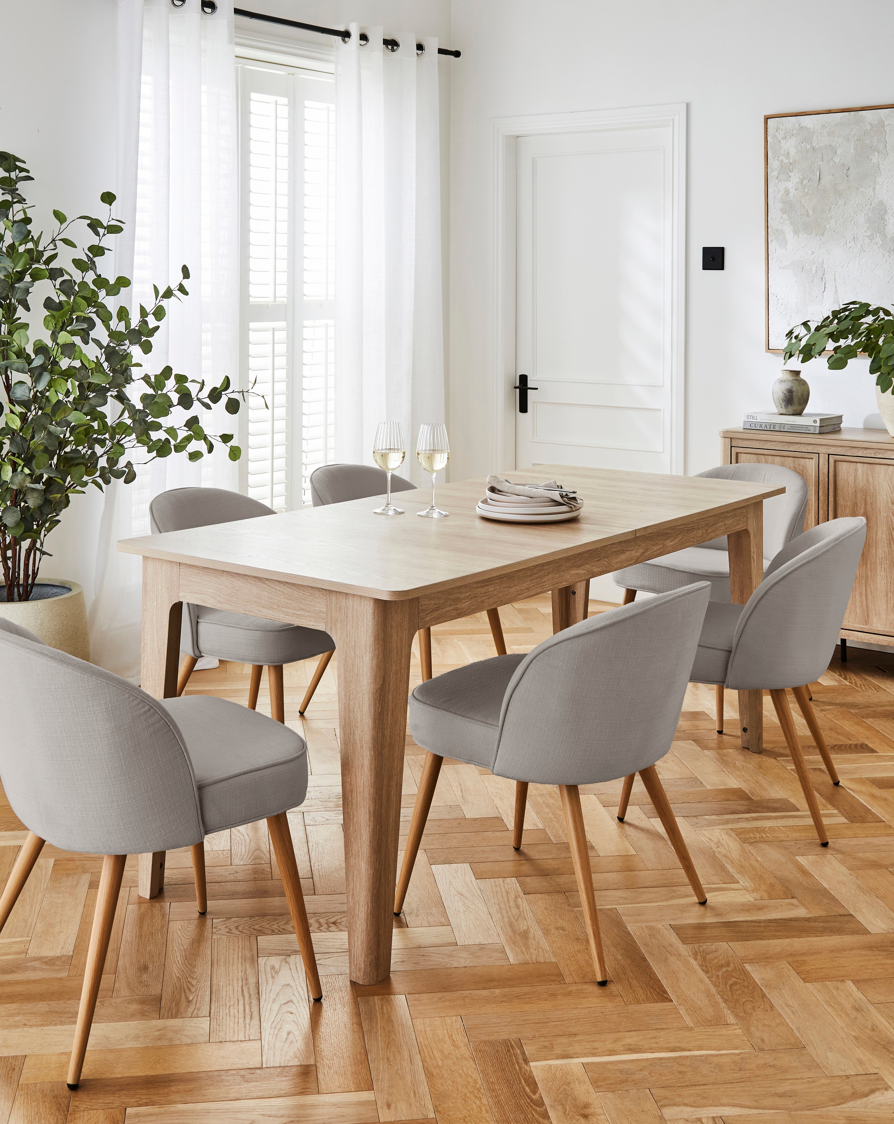Charlotte Table with 6 Emilie Chairs