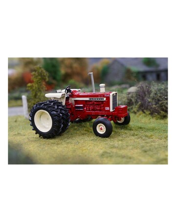 1:32 Case IH Farmall 1206