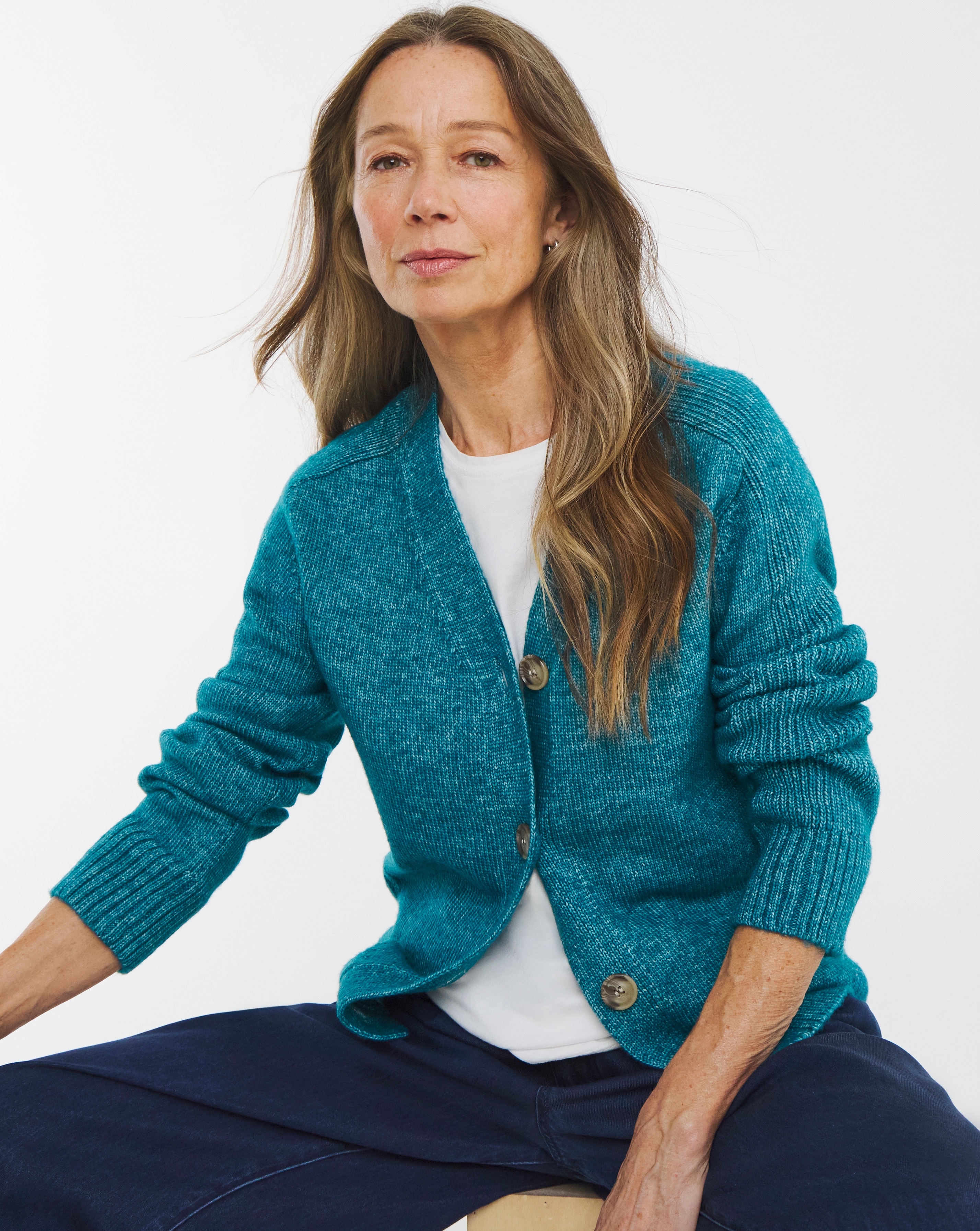 V NECK SEAM DETAIL CARDIGAN