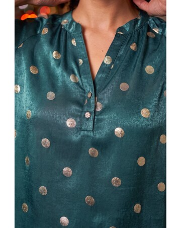 Roman Foil Spot Button Top