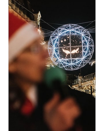 London Christmas Lights Sightseeing Bus Tour for Two E-Voucher