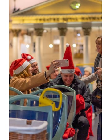 London Christmas Lights Sightseeing Bus Tour for Two E-Voucher