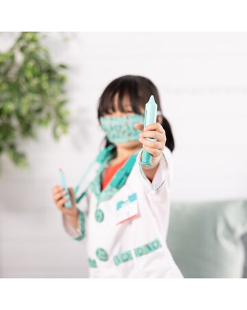 Melissa & Doug Doctor Dress Up