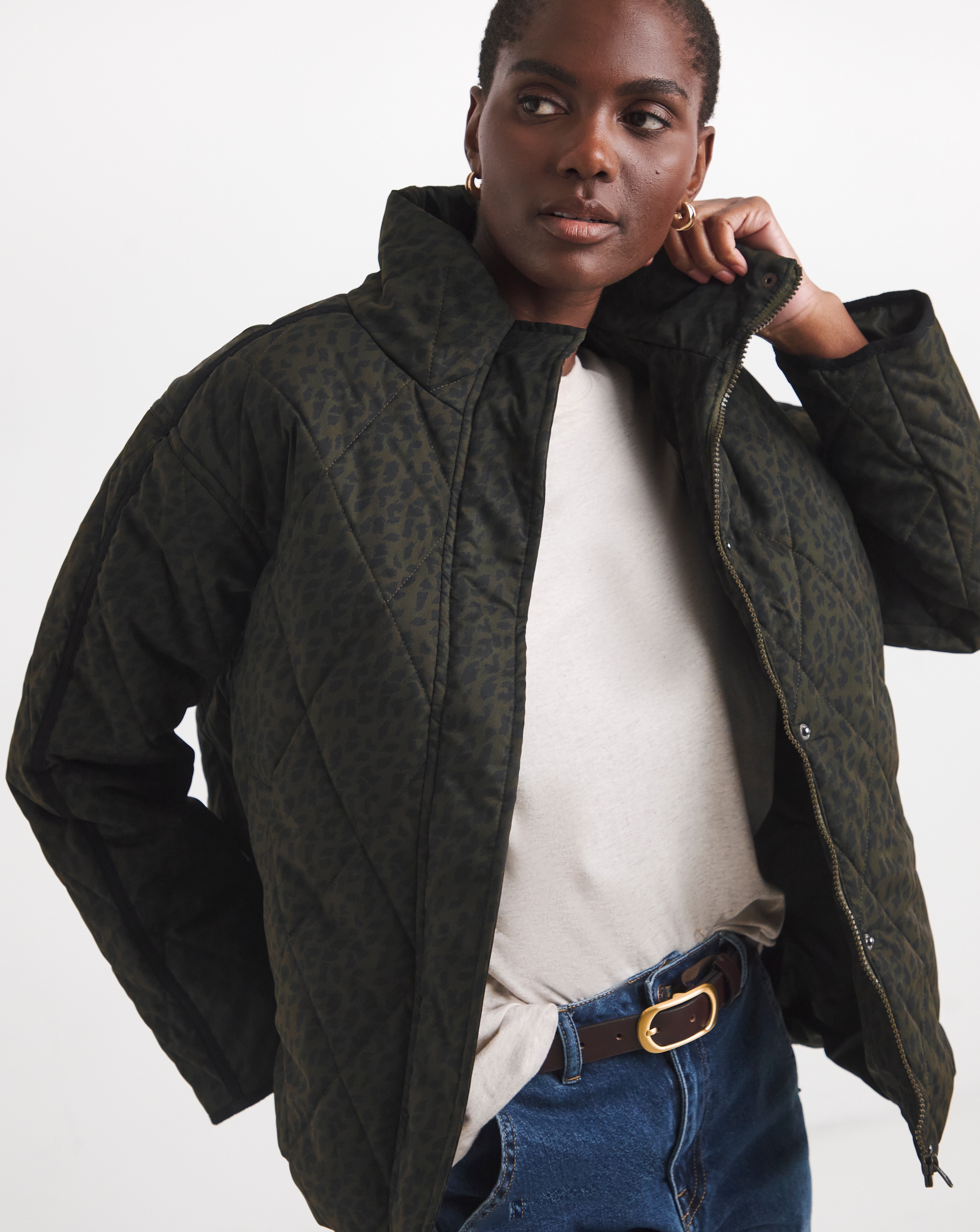 Funnel Neck Printed Short Quilted Jacket