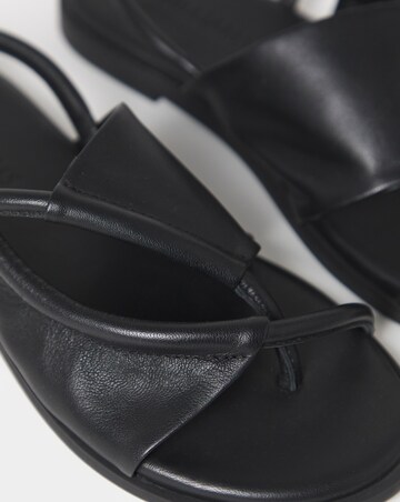Yale Intricate Leather Toe Post Sandals - Wide Fit (E)
