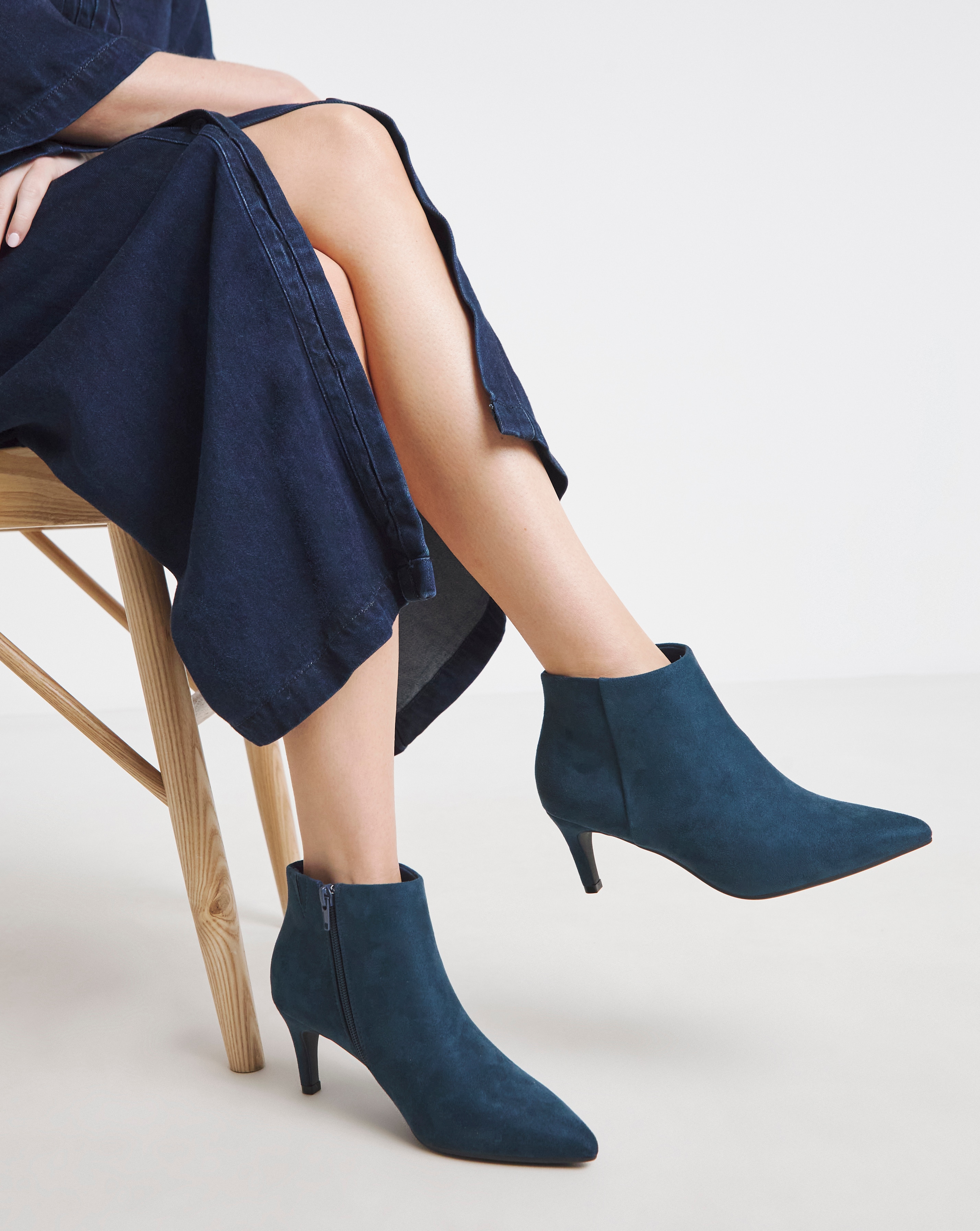 Kitten Heel Pointed Toe Ankle Boot EEE