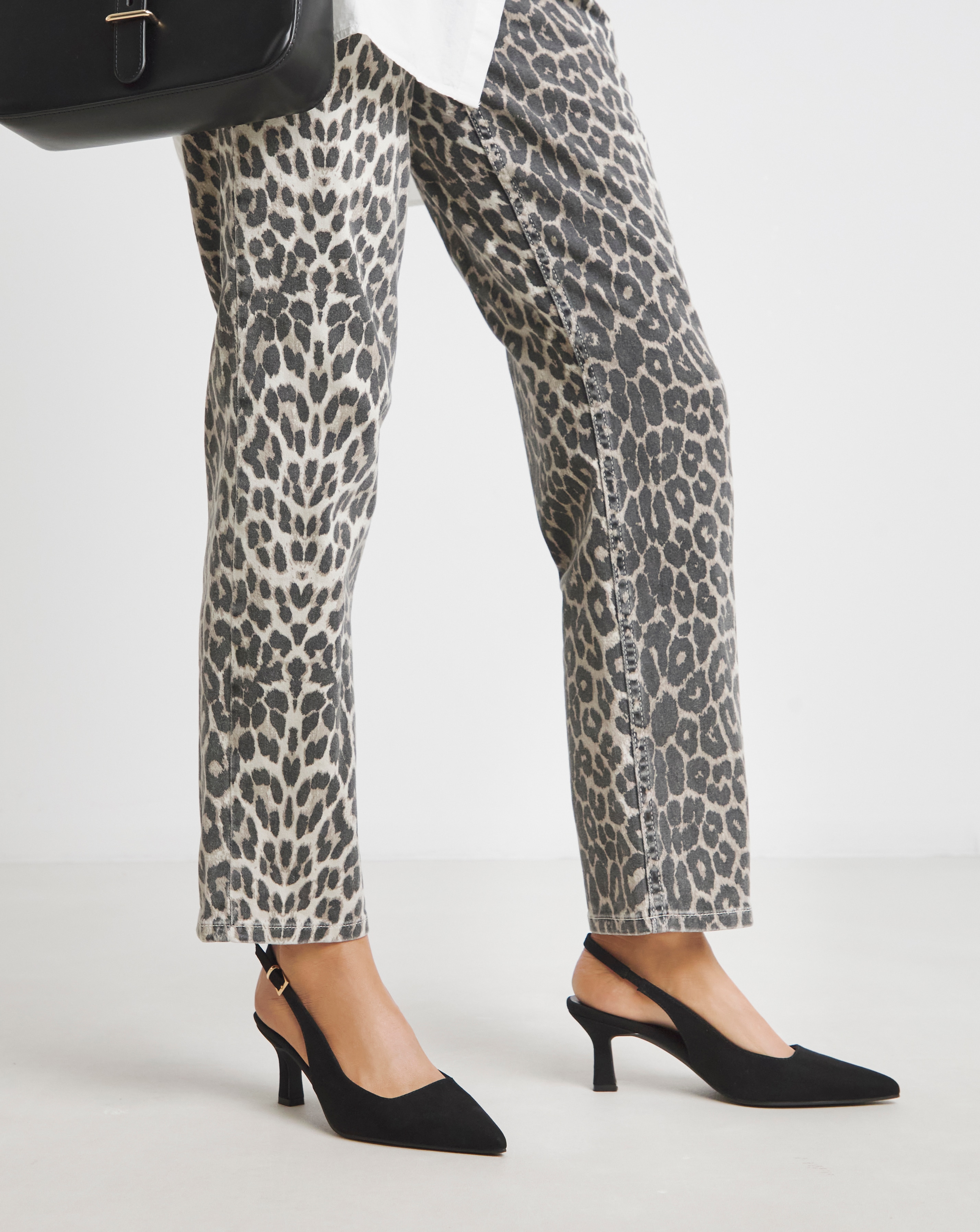 Pointed Toe Slingback Heels Ex Wide