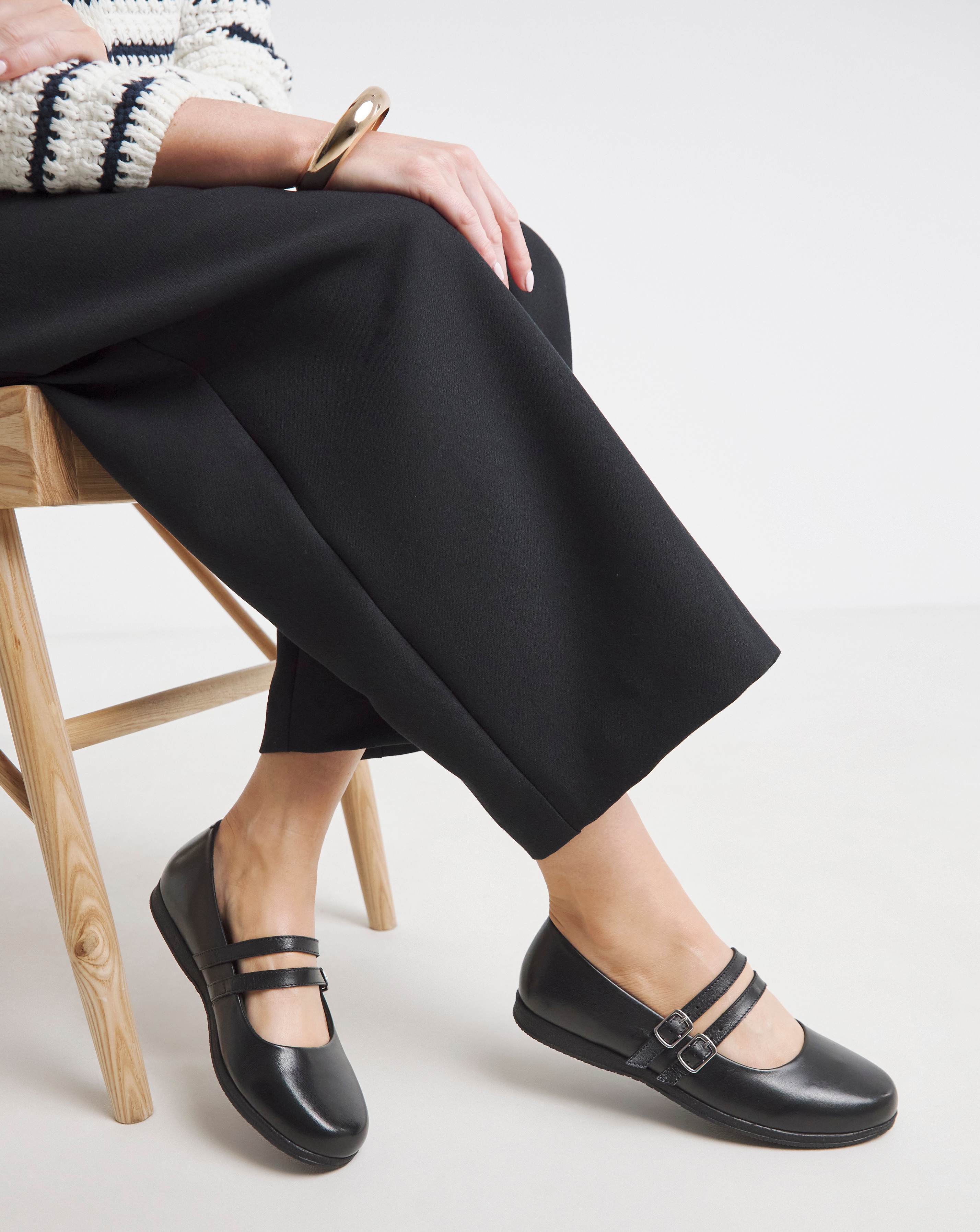 Classic Mary Jane W Two Straps Ex Wide