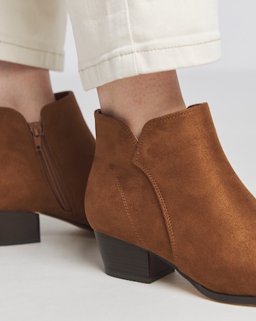 Meredith Ankle Western Boot - Wide Fit (E)