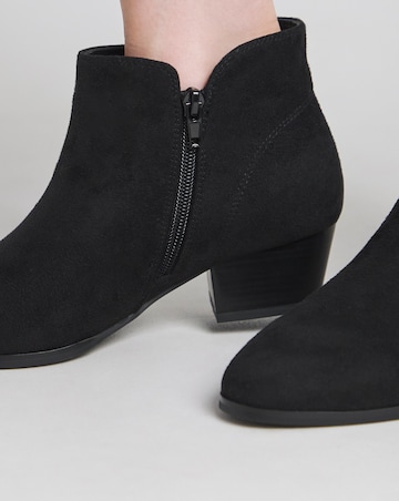 Meredith Ankle Western Boot - Wide Fit (E)