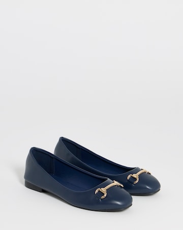 Tandra Classic Ballerina With Snaffle Trim - Wide Fit (E)