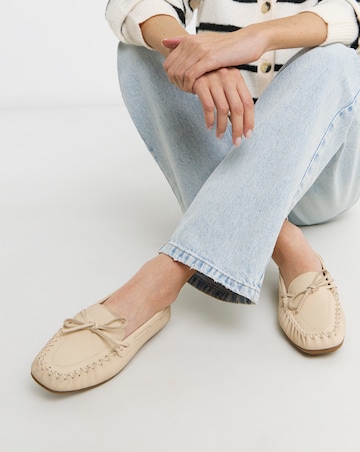 Swift Whipstitch Detail Puckered Leather Loafers - Extra Wide Fit (EEE)