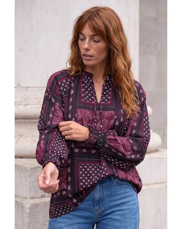 Roman Patchwork Print V-Neck Top