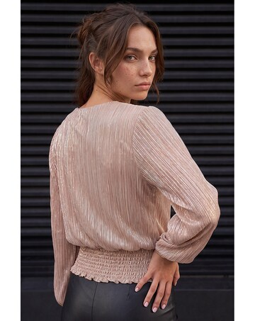 Roman Petite Crinkle Keyhole Shimmer Top