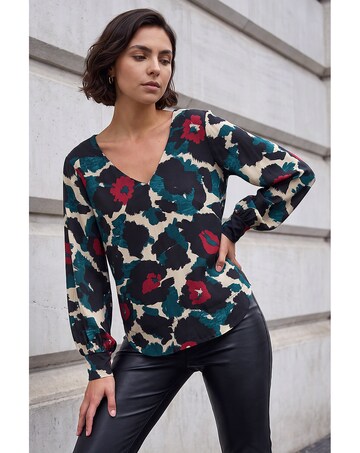 Roman Animal Print V-Neck Top