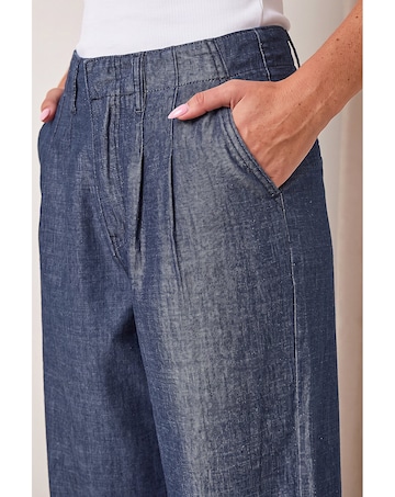Roman Cotton Wide Leg Pleat Jean