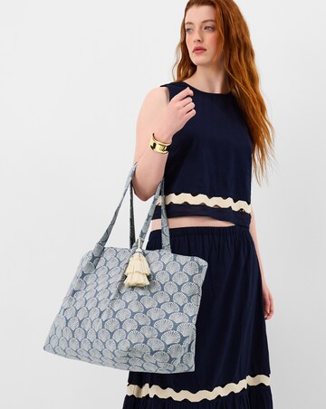 Accessorize Shell Print Weekend Bag
