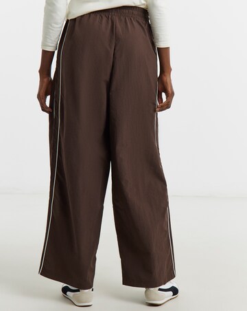 PUMA Relaxed Woven Track Pant