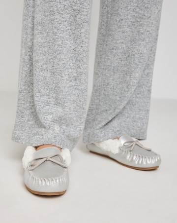 Fiora Classic Moccasin Slippers Wide E Fit
