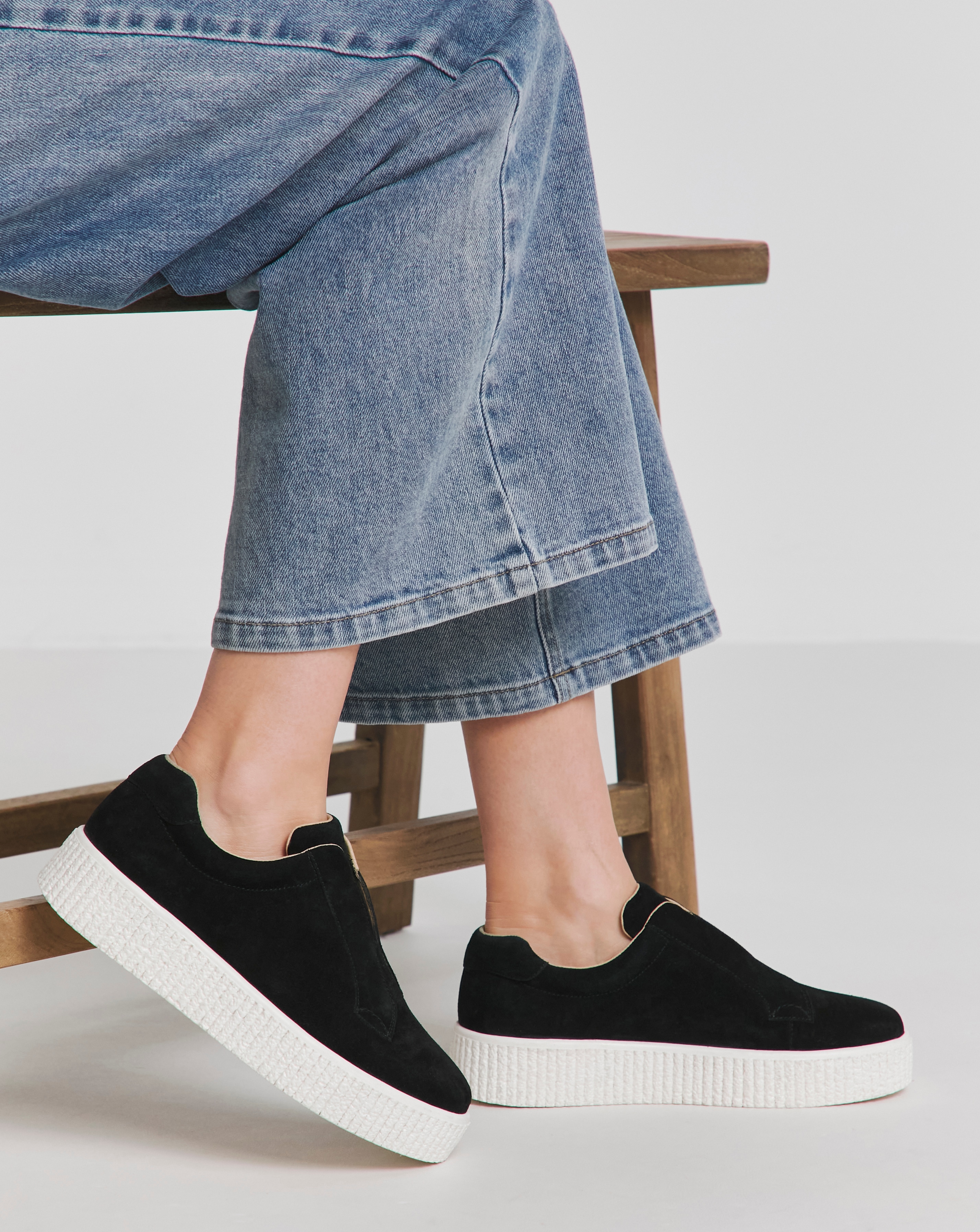 Leather Slip on Trainer Ex Wide Fit