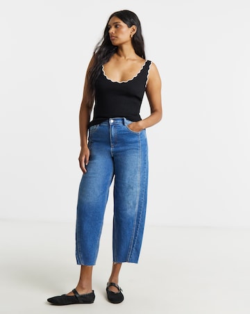 Black/White Contrast Scallop Rib Knit Vest