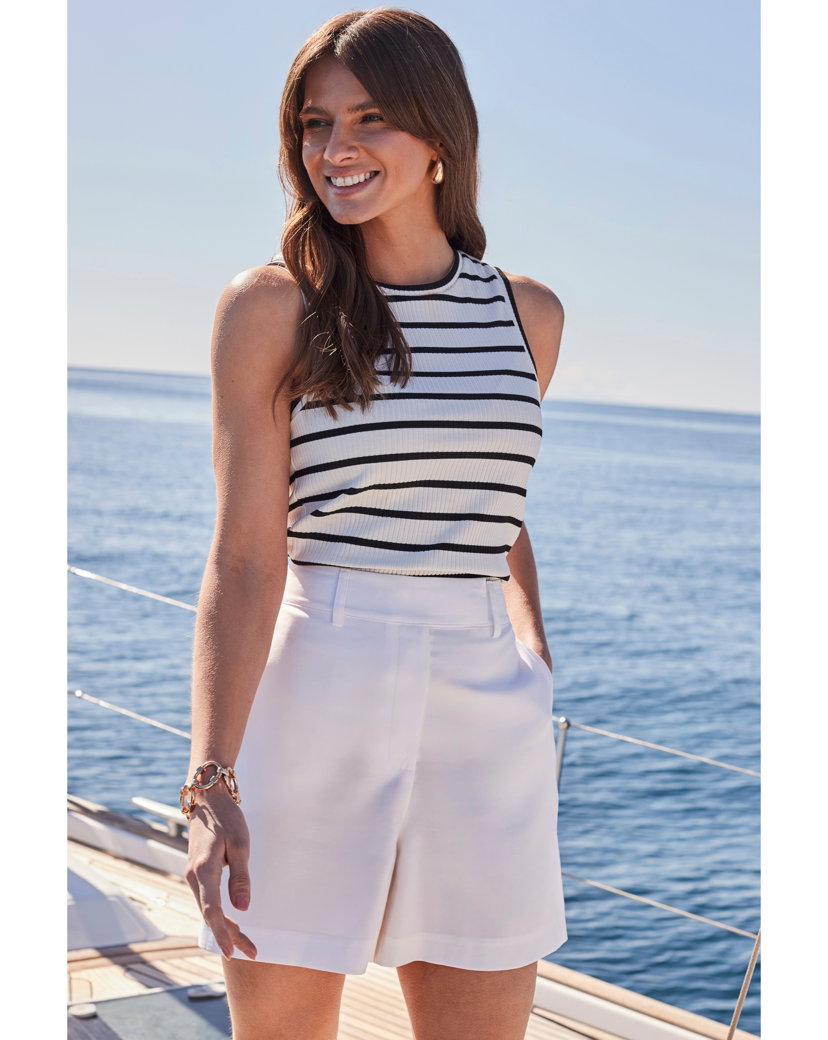 Sosandar White Soft Tailored Short