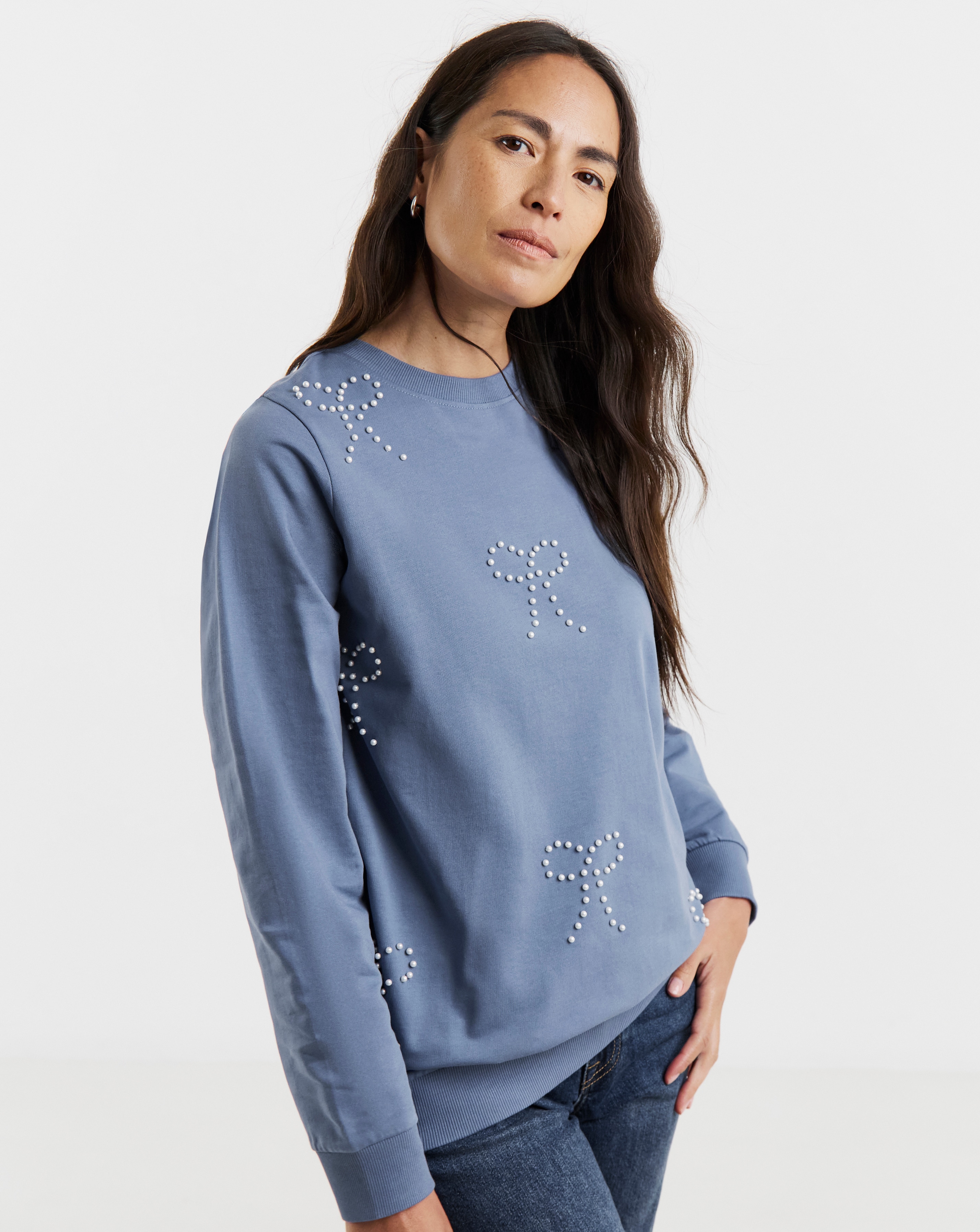 Pearl Bow Sweatshirt